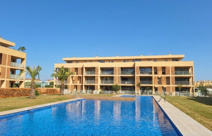 zwembad en appartement flor y mar